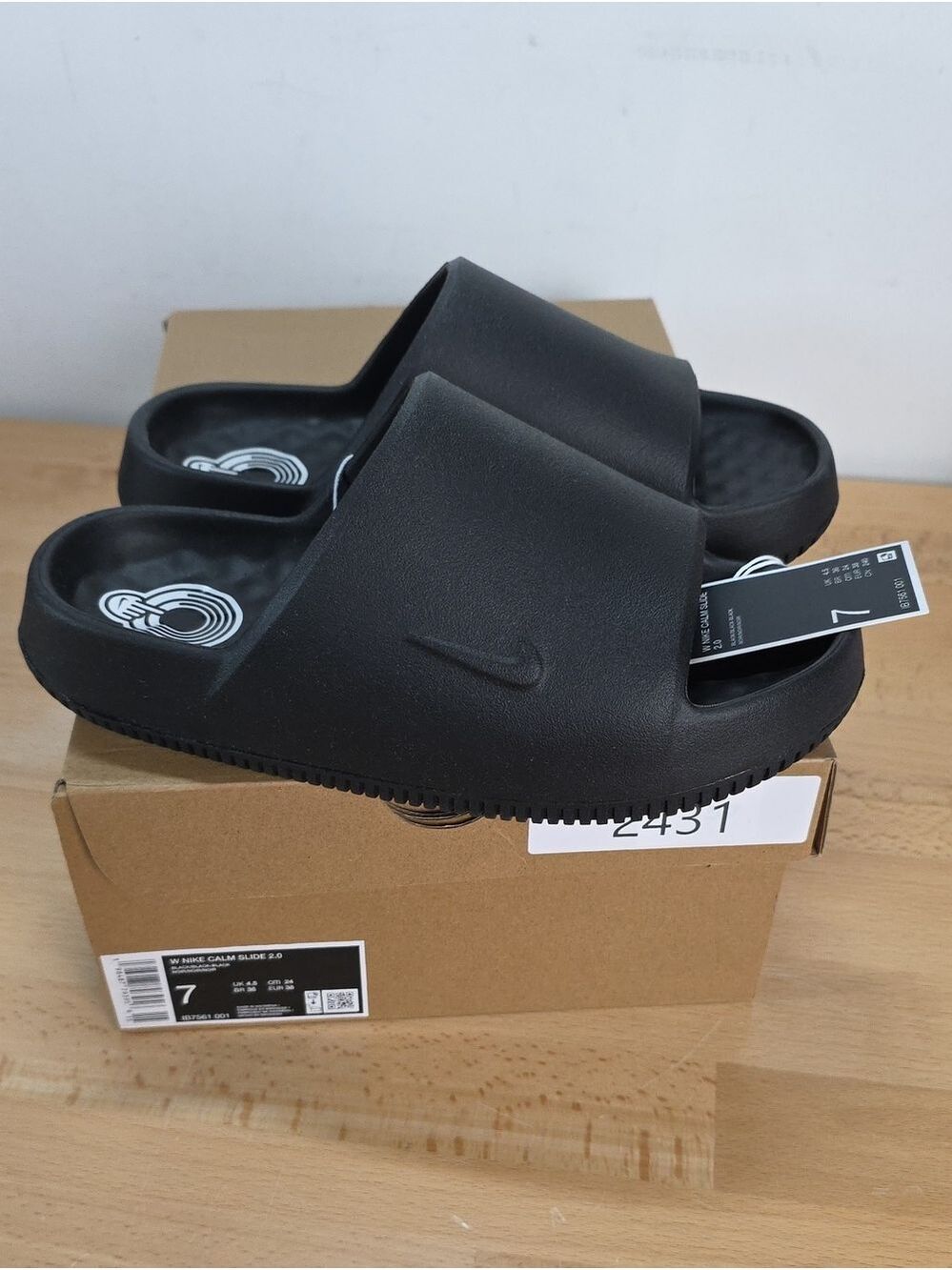 Nike Women 7 Black Slide Sandals - Comfort Footbed Calm Slide 2.0